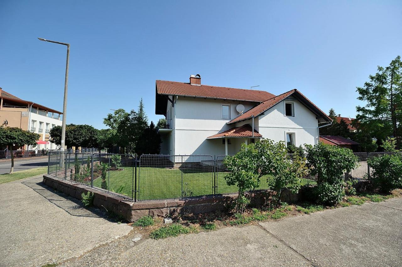 Best Apartman Lelle Balatonlelle Luaran gambar